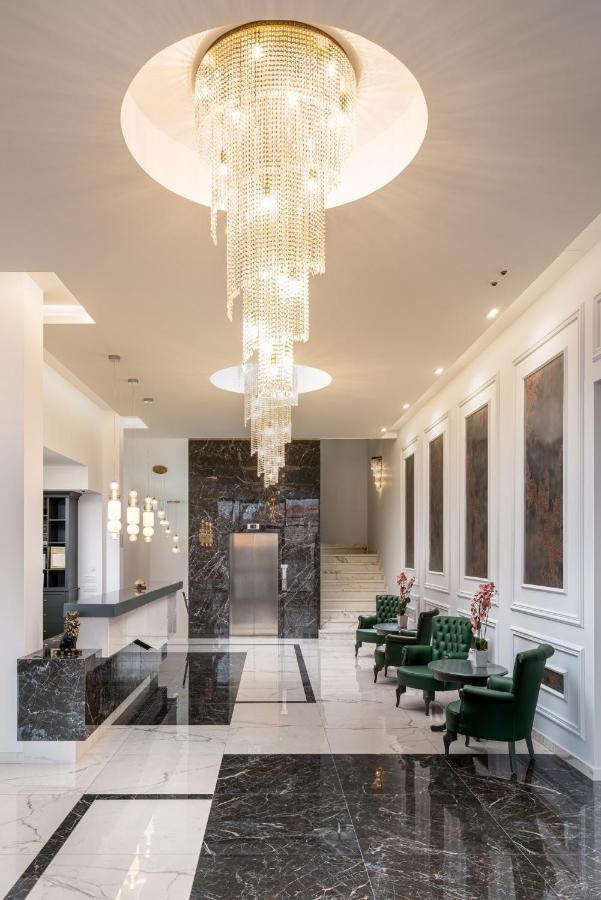 Hotel Leul De Aur Sebeş エクステリア 写真