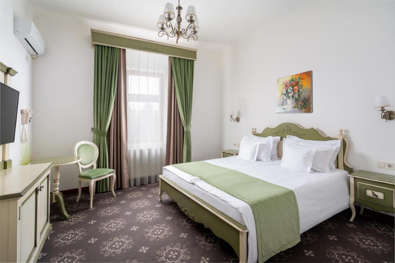 Hotel Leul De Aur Sebeş エクステリア 写真